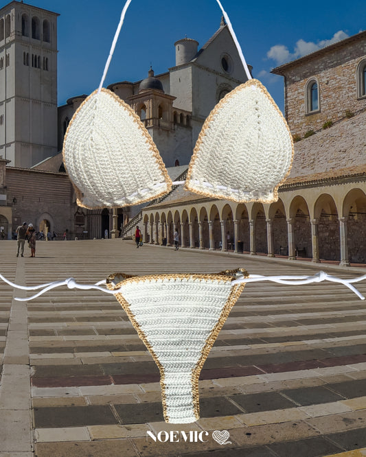 Bikini Assisi